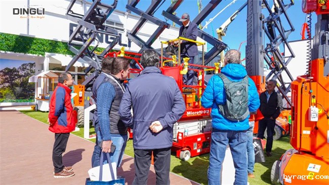 1744262414175053130.jpg 2.jpg