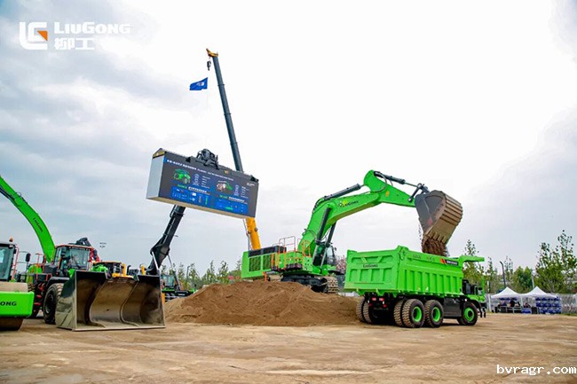 1758645695907065000.jpg 640-(5).jpg