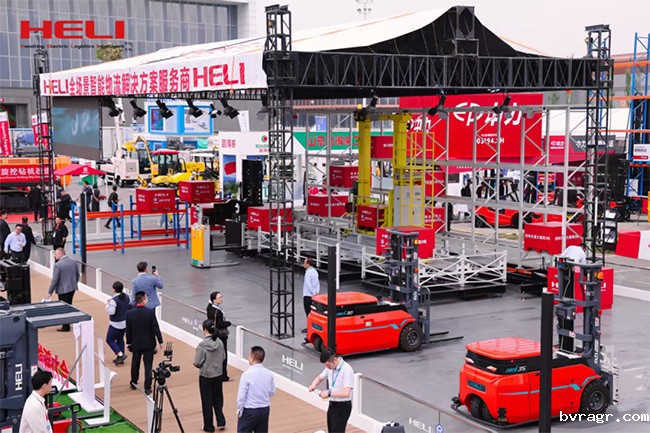 1761898186499050228.jpg 3.jpg